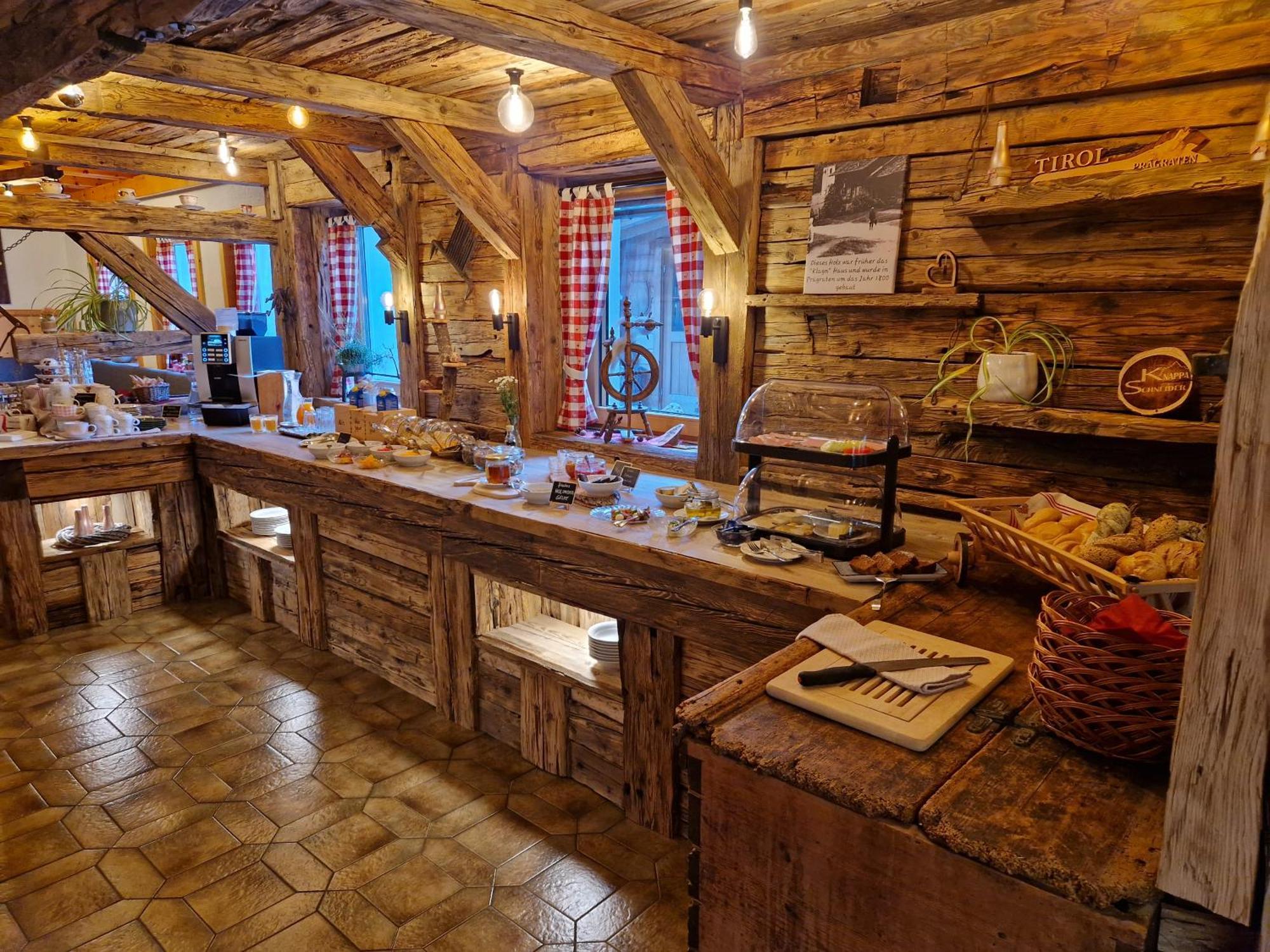 Fruehstueckspension Knappaschneider Homestay Pragraten